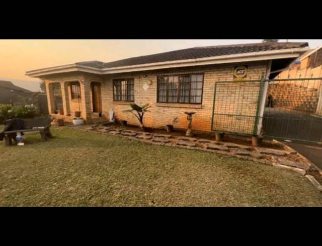 3 BEDROOM HOUSE FOR SALE IN RAISETHORPE